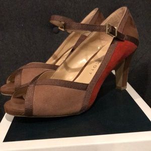 Karen Scott Heels